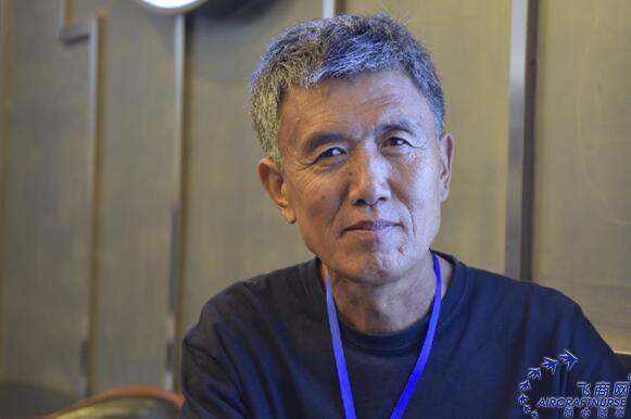 專訪董詩范：詩意人生，飛者典范