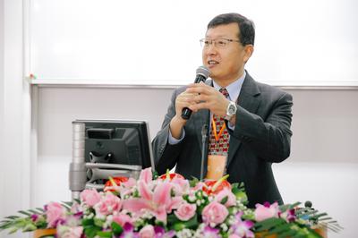 SAIF金融學教授梁兵發言